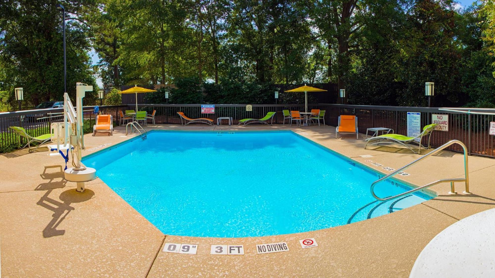 Holiday Inn Express Hotel & Suites Kinston By Ihg Exterior foto